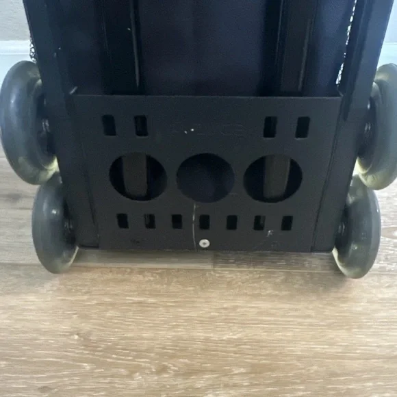 Zuca Ice Skate Bag With Seat Cushion Cover and Light Up Wheels - Picture 16 of 16